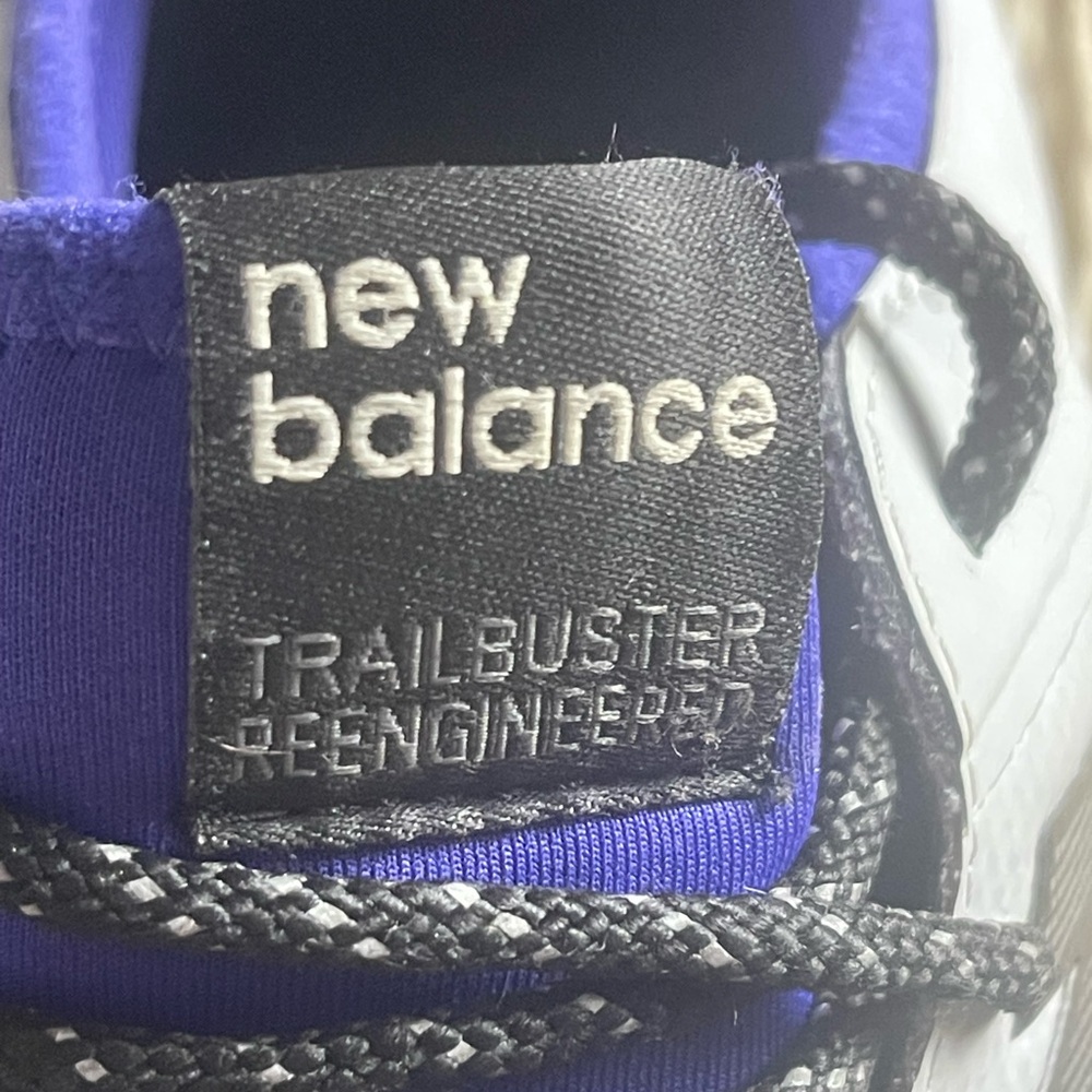 New Balance Trailbuster Men's White Purple Black Sneakers Size 9.5 - Picture 4 of 7